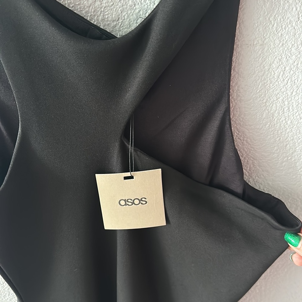 ASOS asymmetrical neckline dress 👗 - Picture 4 of 6